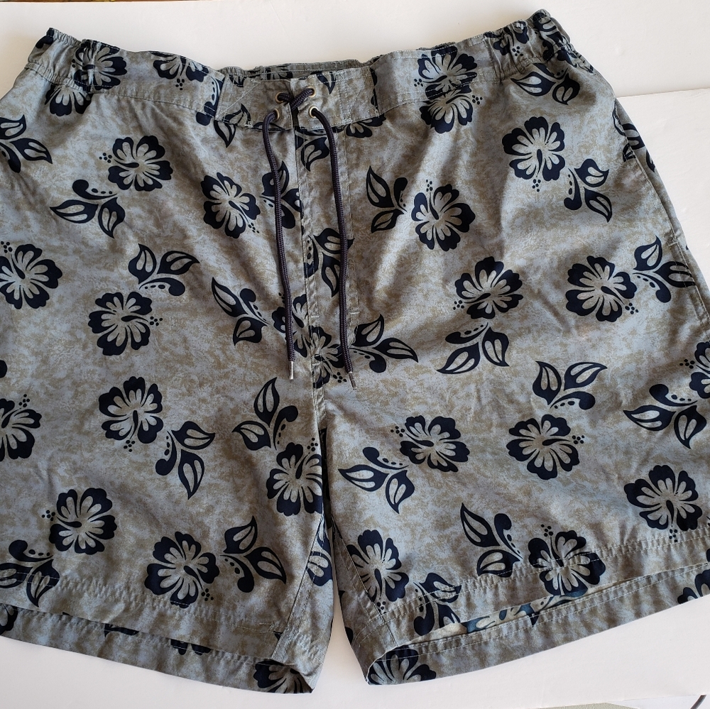 Morro Bay Swim Trunks Size XL